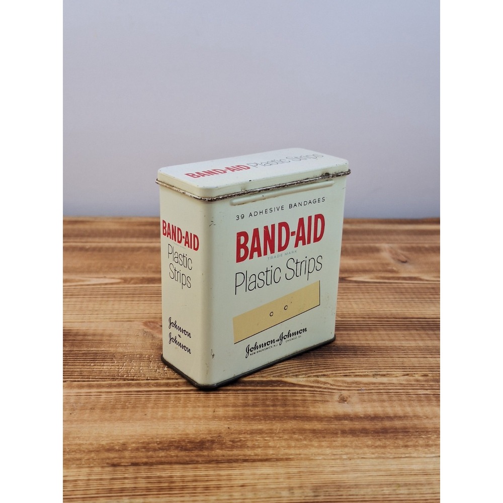 Vintage Johnson & Johnson Plastic Strips Empty Band-Aid Tin Metal Box Container‎